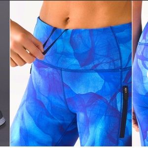 Lululemon Run It Out Tight midnight Tulle Size 2